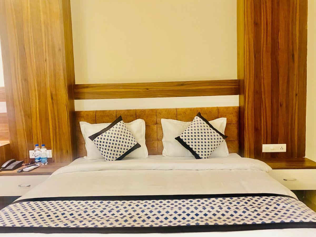 Stay Near Golden Temple By An Hotels Amritsar Exterior foto